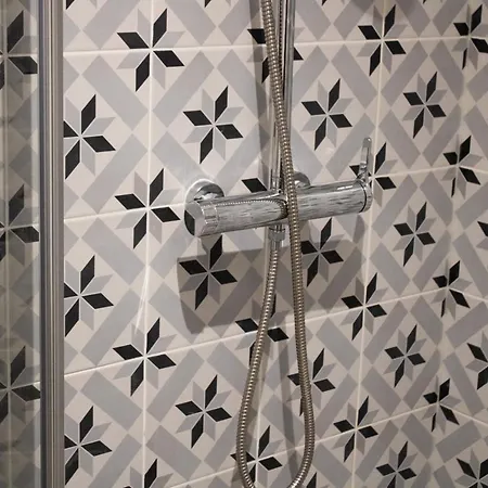 La Galerie De Lumiere 201 شقة *